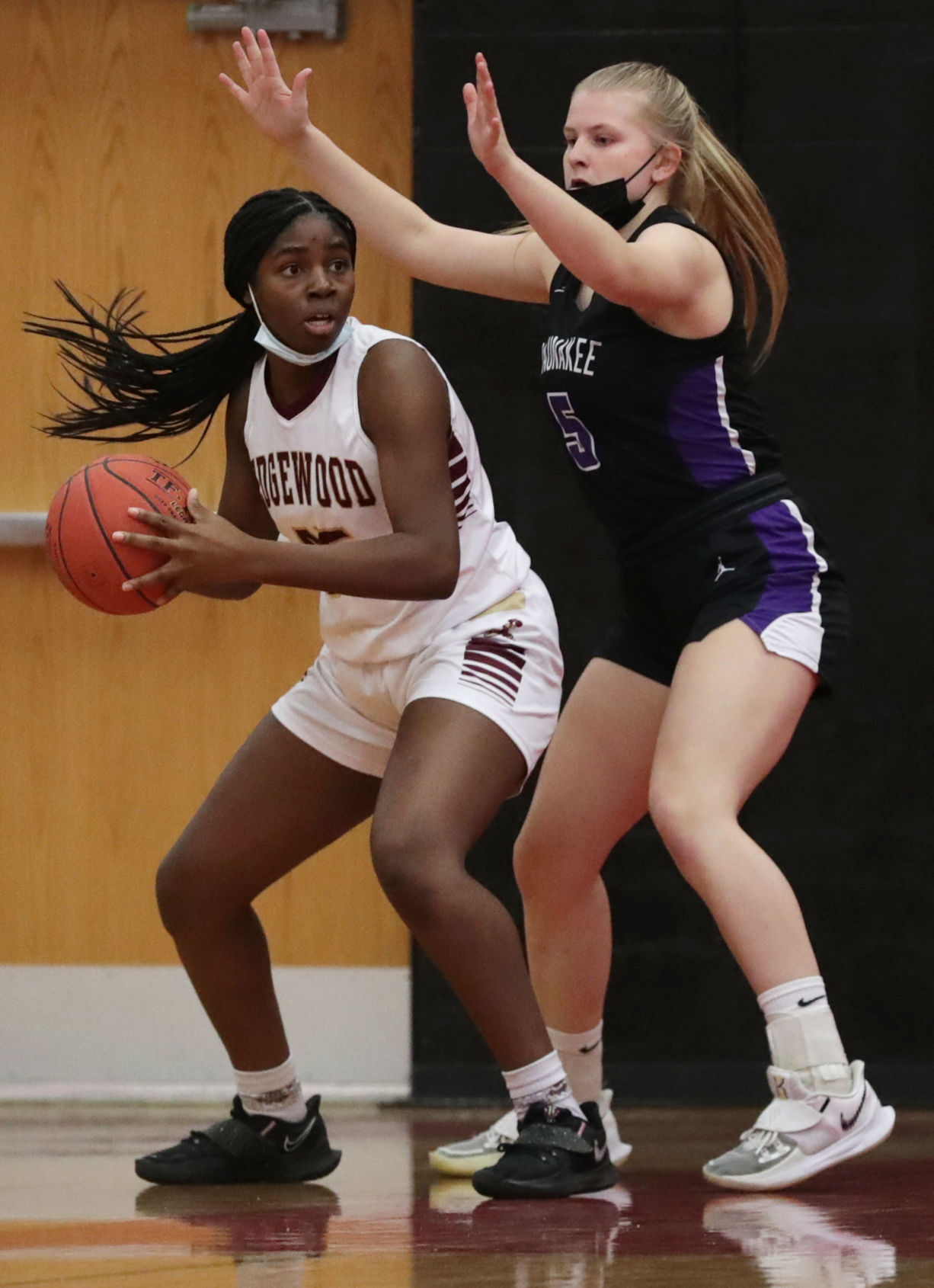 20220115_07_Edgewood_Waunakee_0434_AJA-01152022221752